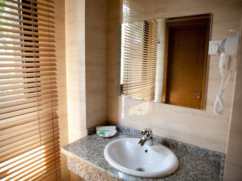Bishkek Boutique Hotel ภายนอก รูปภาพ